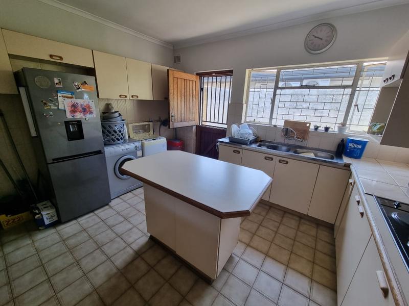 5 Bedroom Property for Sale in Townsend Estate Western Cape